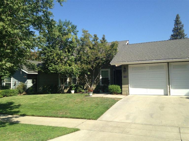 330 E Muncie Ave, Fresno, CA 93720 photo 1