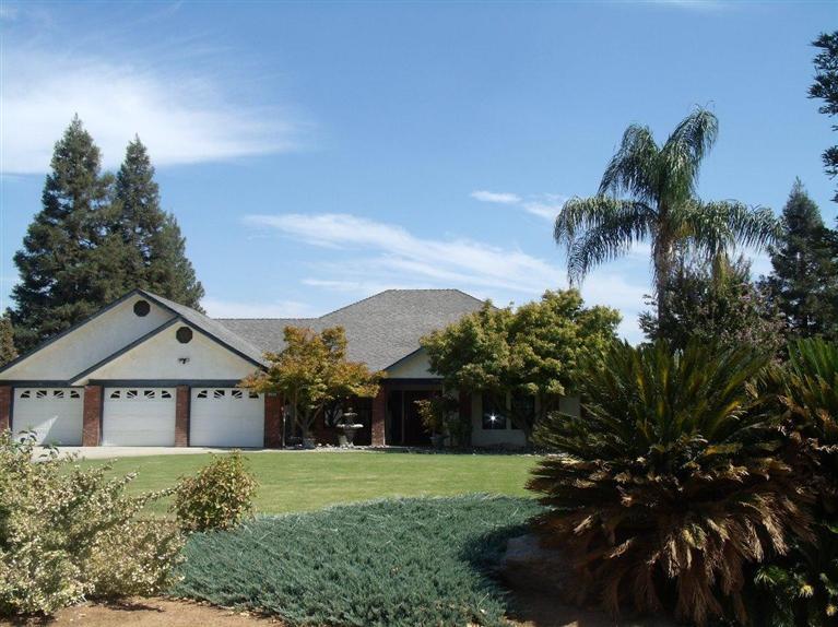 6084 Dockery Ave, Clovis, CA 93619 photo 1