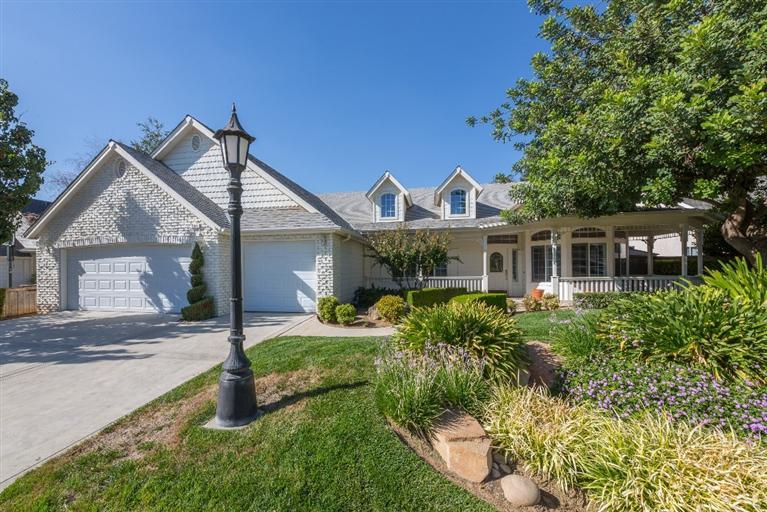 351 W Warwick Ave, Clovis, CA 93619 photo 1