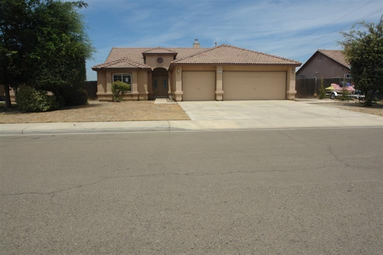 1310 Northview St, Selma, CA 93662 photo 1
