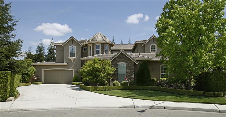 1025 N Fairfax Ave, Clovis, CA 93611 photo 1