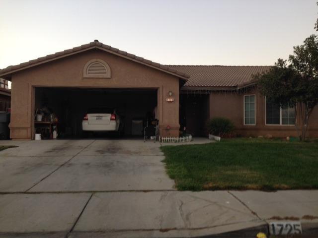 1725 Hoover Ave, Madera, CA 93638 photo 1