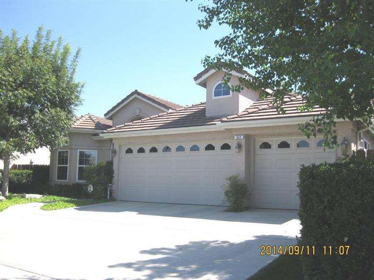 257 N Bianchi Ave, Clovis, CA 93612 photo 1