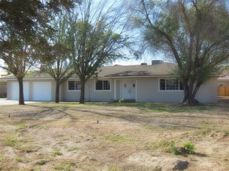 2390 Swift Ave, Clovis, CA 93611 photo 1