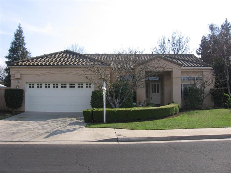 536 Athens Ave, Clovis, CA 93611 photo 1