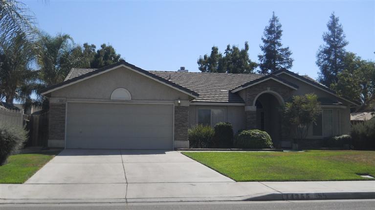 14355 Taylor St, Kerman, CA 93630 photo 1