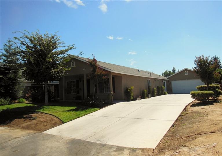 2304 Magill Ave, Clovis, CA 93611 photo 1