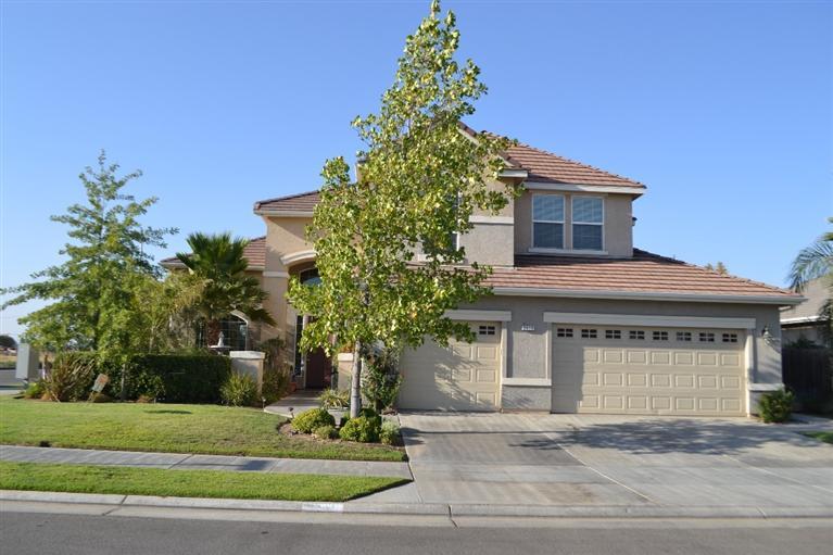 2419 Warner Ave, Clovis, CA 93611 photo 1