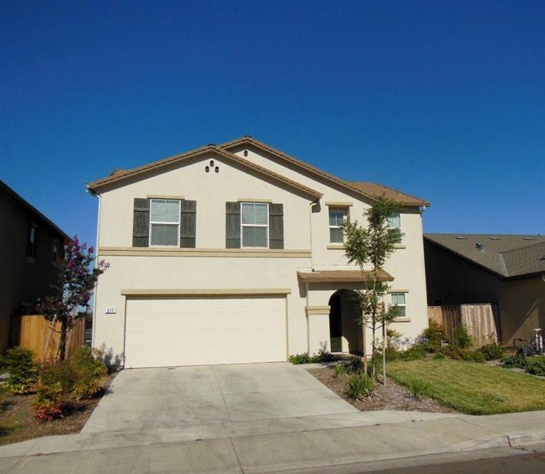 813 Kiwi St, Madera, CA 93638 photo 1