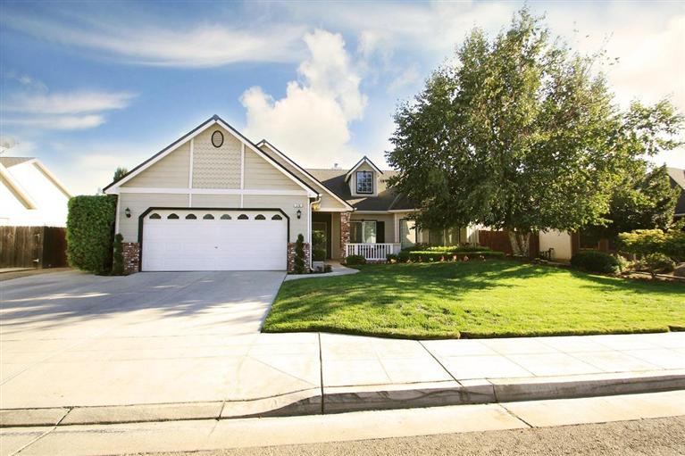 270 W Serena Ave, Clovis, CA 93619 photo 1