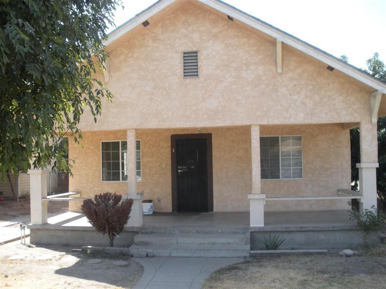 370 Merced St, Parlier, CA 93648 photo 1