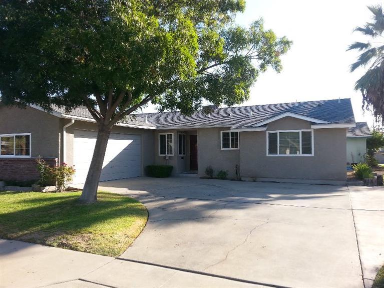 302 Tait Ave, Sanger, CA 93657 photo 1