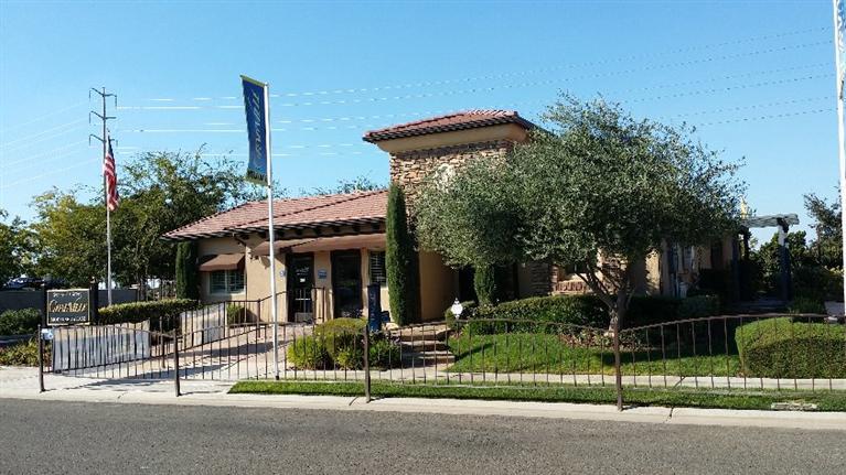 5903 Eugenia, Fresno, CA 93727 photo 1