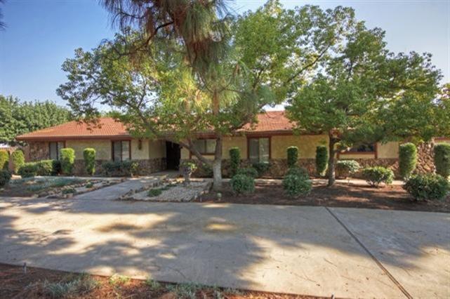 10721 Mountain View Dr, Madera, CA 93636 photo 1