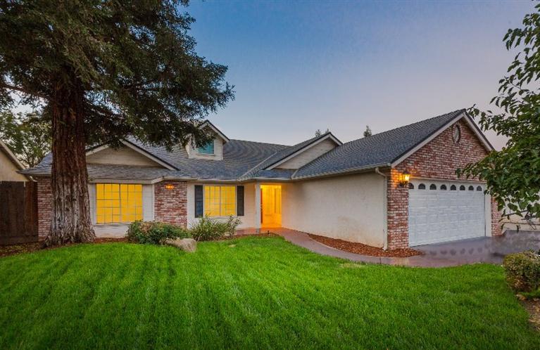 2144 Spruce Ave, Clovis, CA 93611 photo 1