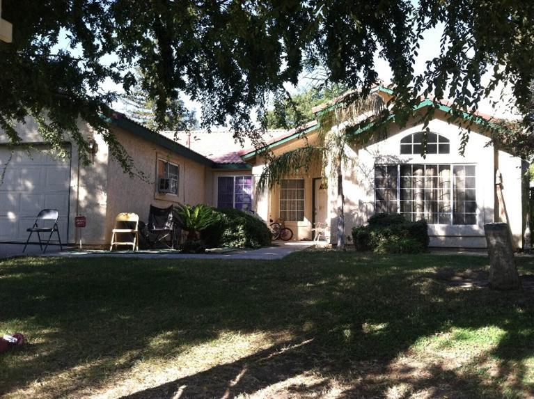 293 S Chablis Ave, Kerman, CA 93630 photo 1