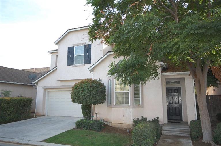 622 W Lisbon Ln, Clovis, CA 93619 photo 1