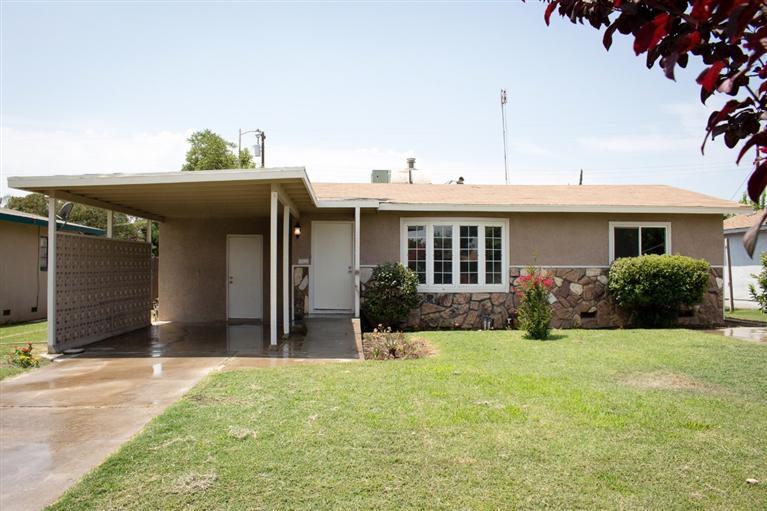 565 N Cedar Ln, Dinuba, CA 93618 photo 1