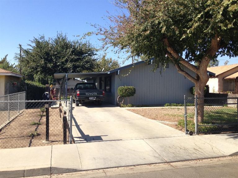 423 Morton Ave, Sanger, CA 93657 photo 1