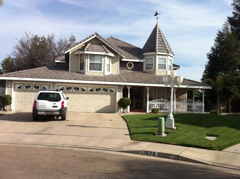 1676 N Thomas Ct, Dinuba, CA 93618 photo 1