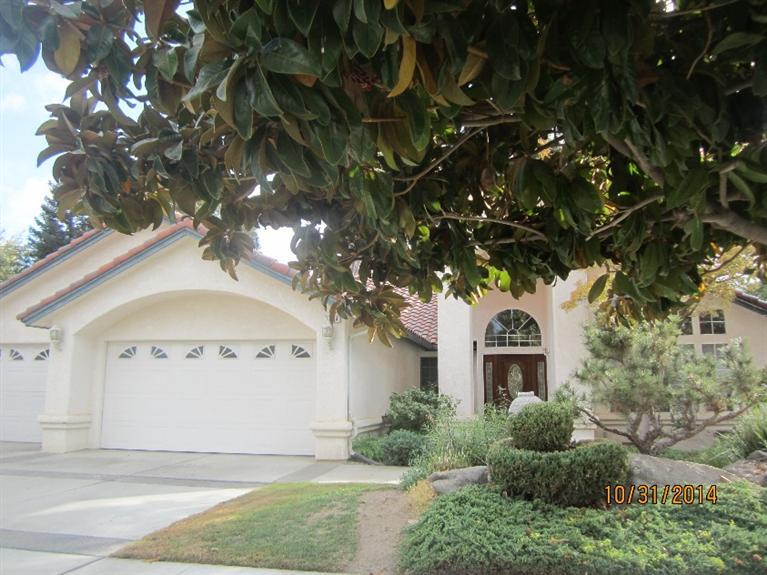 3224 Tragon St, Madera, CA 93637 photo 1