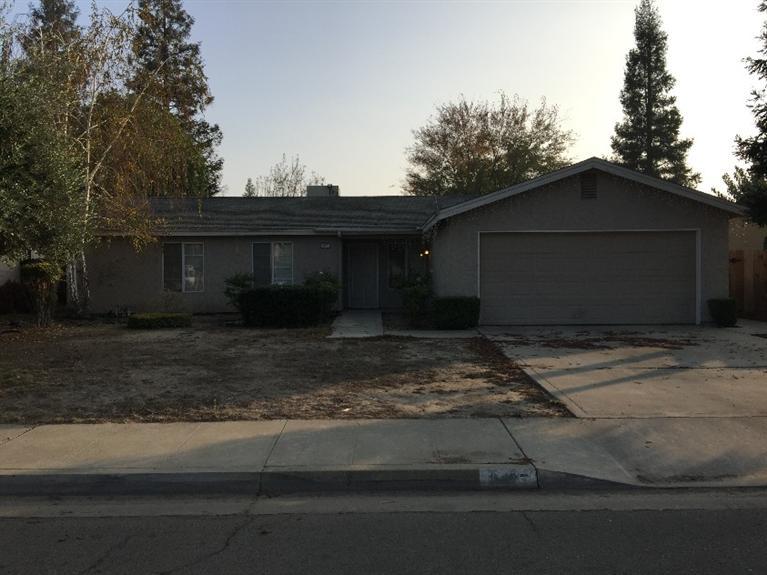 2427 Northview St, Selma, CA 93662 photo 1