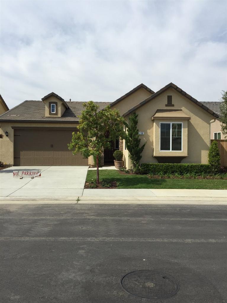 758 Whitmore Ave, Clovis, CA 93619 photo 1