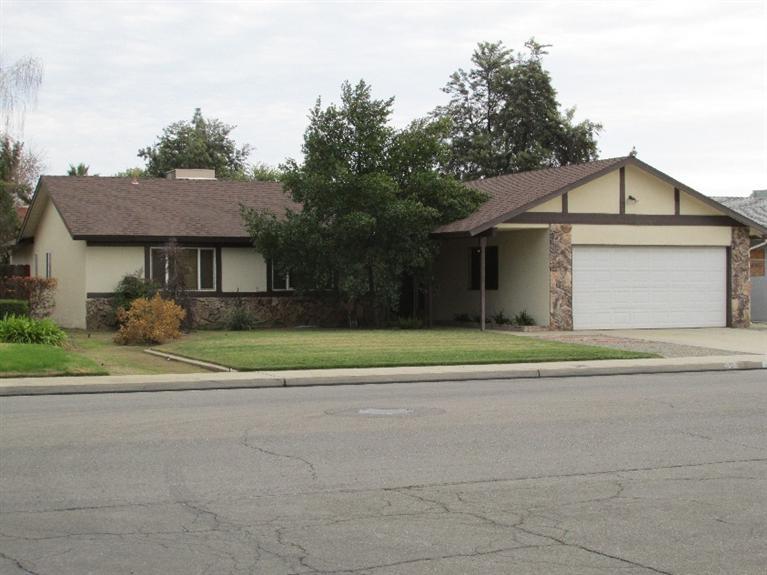 3141 Helm Ave, Clovis, CA 93612 photo 1
