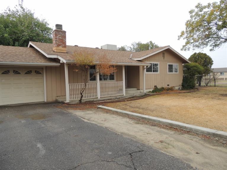 13130 Robbins Ln, Madera, CA 93638 photo 1
