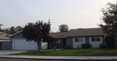 525 E Birch Ave, Hanford, CA 93230 photo 1