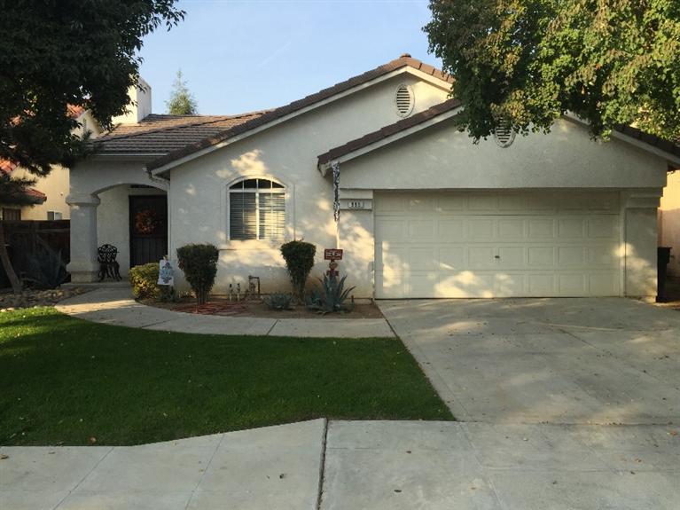 995 Robinson Ave, Clovis, CA 93612 photo 1