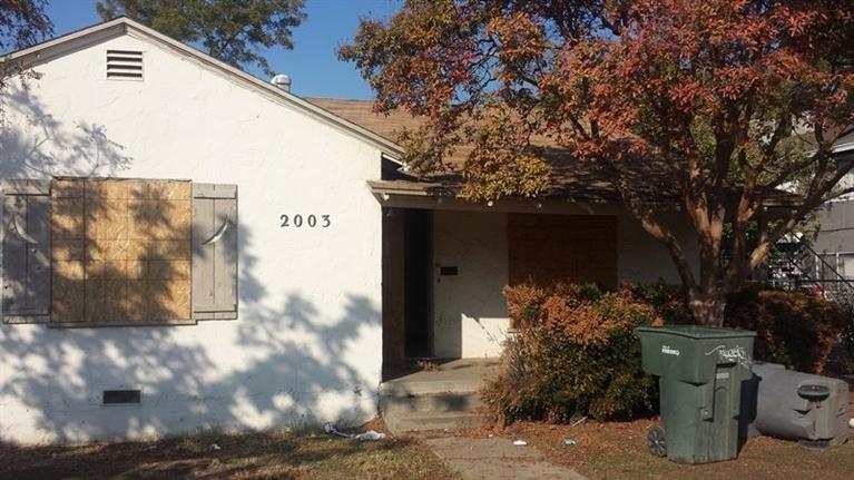 2003 E White Ave, Fresno, CA 93701 photo 1