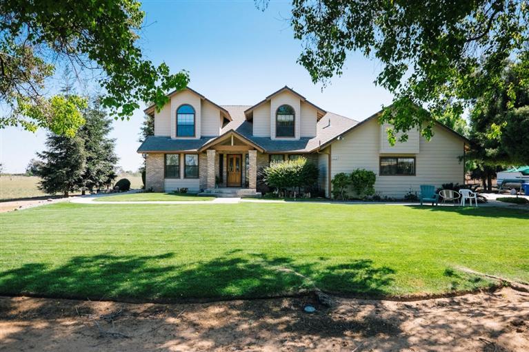 3618 Ashlan Ave, Clovis, CA 93619 photo 1