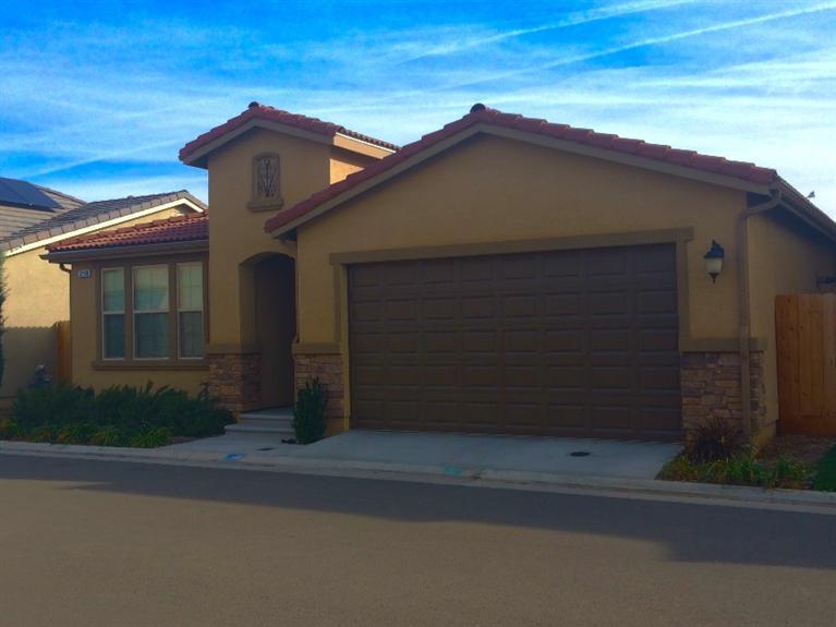 3269 Lahar Ln, Clovis, CA 93619 photo 1