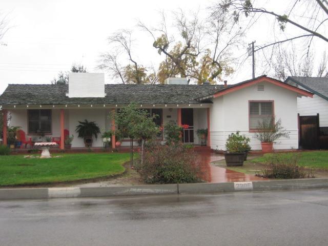 2205 Mary St, Sanger, CA 93657 photo 1