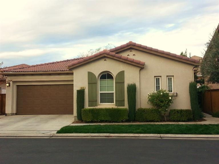 825 Joliet Ln, Clovis, CA 93619 photo 1