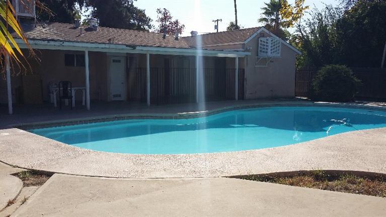 4445 E Pine Ave, Fresno, CA 93703 photo 1