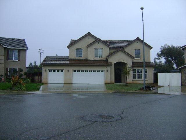 321 W Gibson Ave, Clovis, CA 93612 photo 1