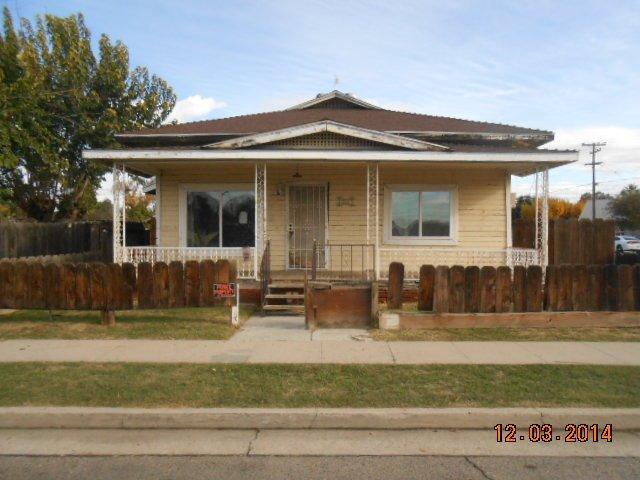 433 S 6th St, Fowler, CA 93625 photo 1