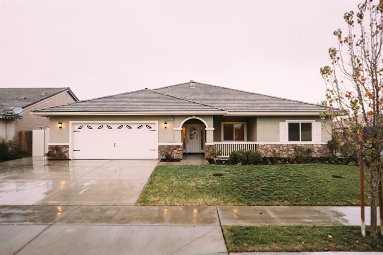 1414 Spyglass Dr, Lemoore, CA 93245 photo 1