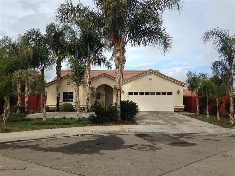 3833 Olive St, Selma, CA 93662 photo 1