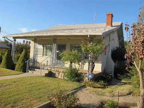 602 E Adams Ave, Fowler, CA 93625 photo 1