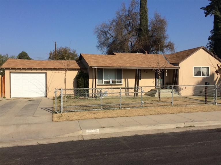 1520 Pine St, Selma, CA 93662 photo 1