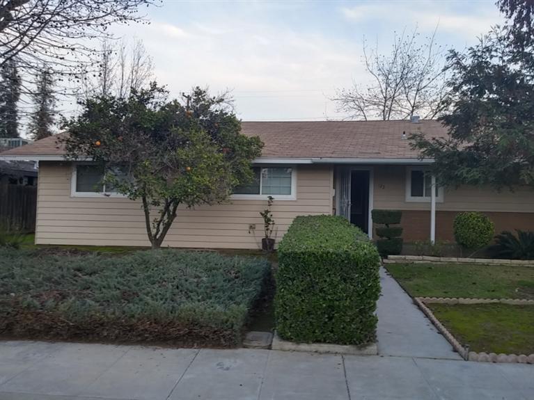 123 Russell Ave, Clovis, CA 93612 photo 1
