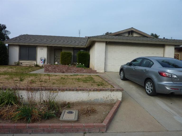 2454 Vine St, Sanger, CA 93657 photo 1
