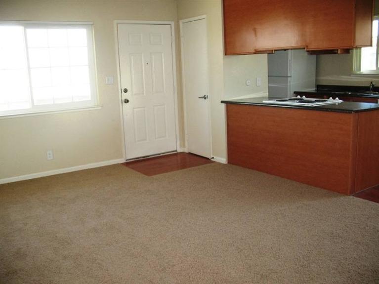2219 Sylmar Ave #4, Clovis, CA 93612 photo 1