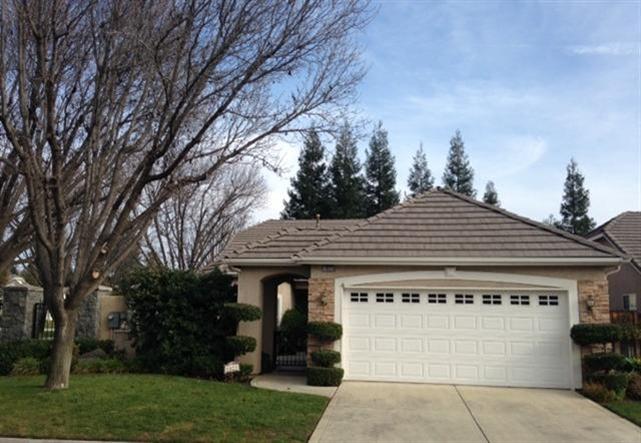1823 Stonebrook Ln, Clovis, CA 93611 photo 1