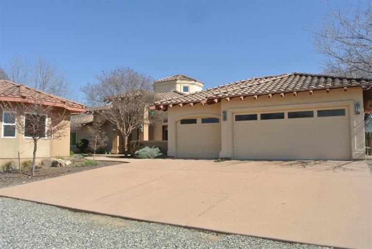 14258 Crown Oak Dr, Prather, CA 93651 photo 1
