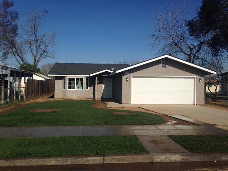 723 S A St, Madera, CA 93638 photo 1