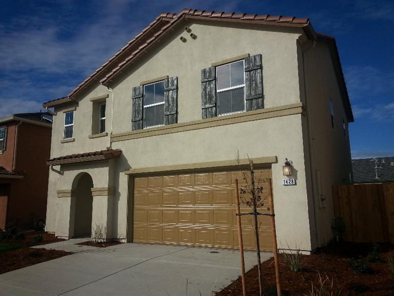 1428 Mandarin St, Madera, CA 93638 photo 1